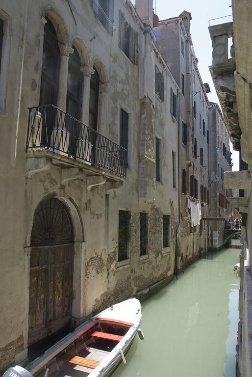 Appartamento Ca' Cavalli Velence Szoba fotó